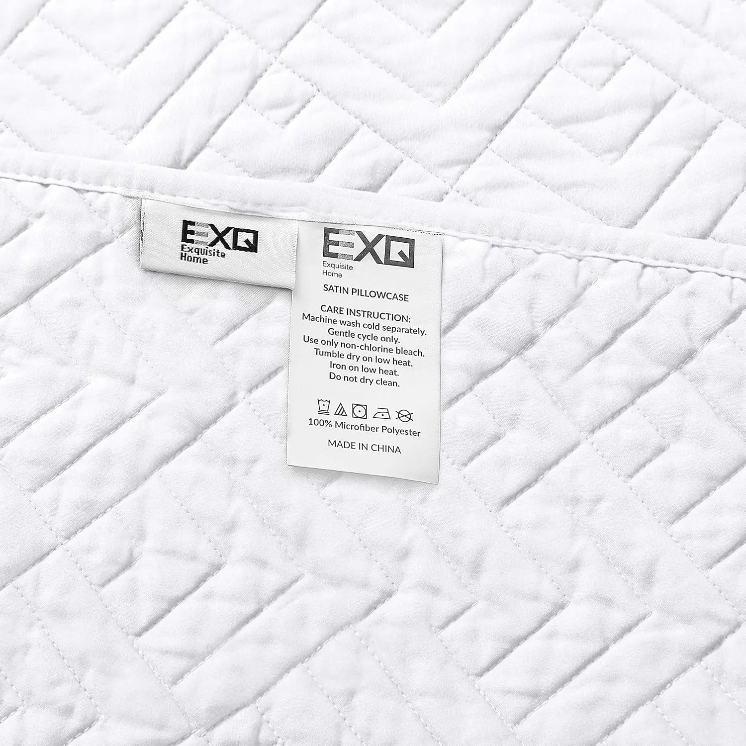 Full/Queen Size 3-Piece Lightweight White Quilt Set with Square Pattern Bedspread and 2 Pillow Shams for All Seasons